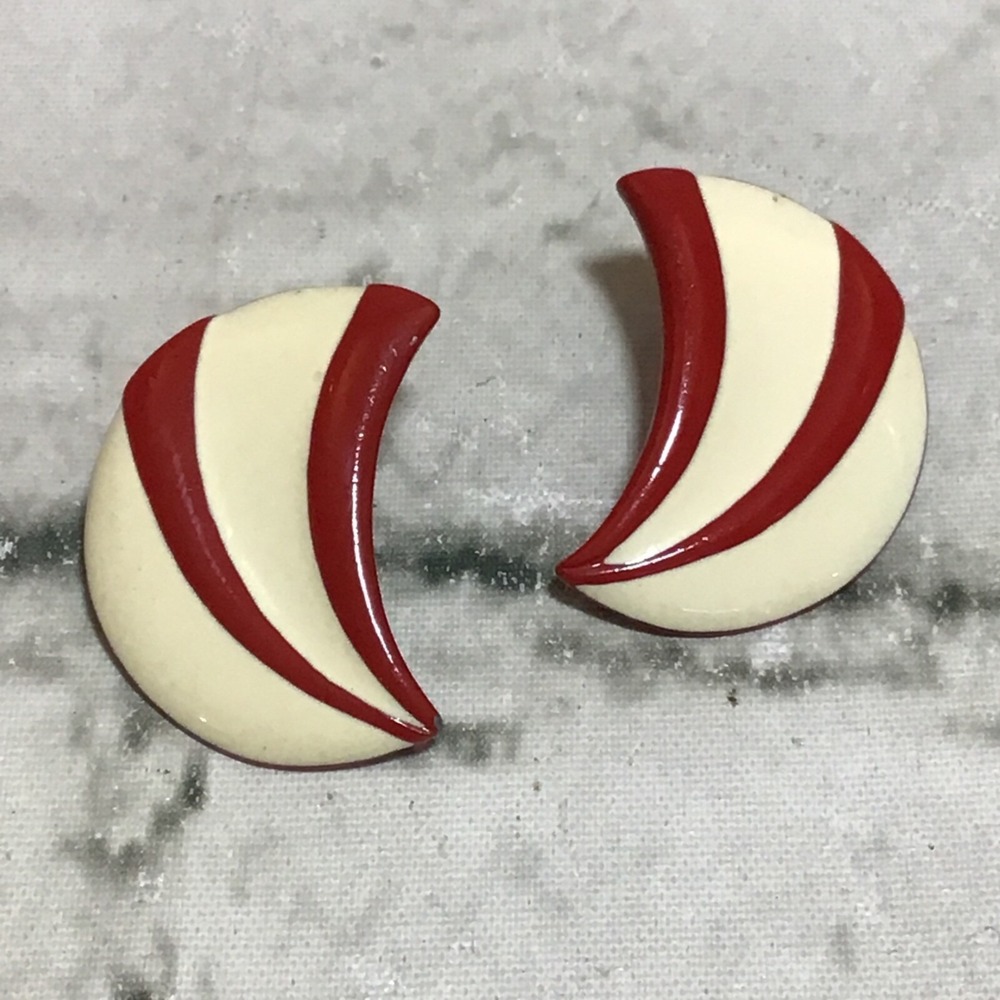 Earrings Moon Shaped Vintage 60's 70's Retro Red White Stripes Flare Fan